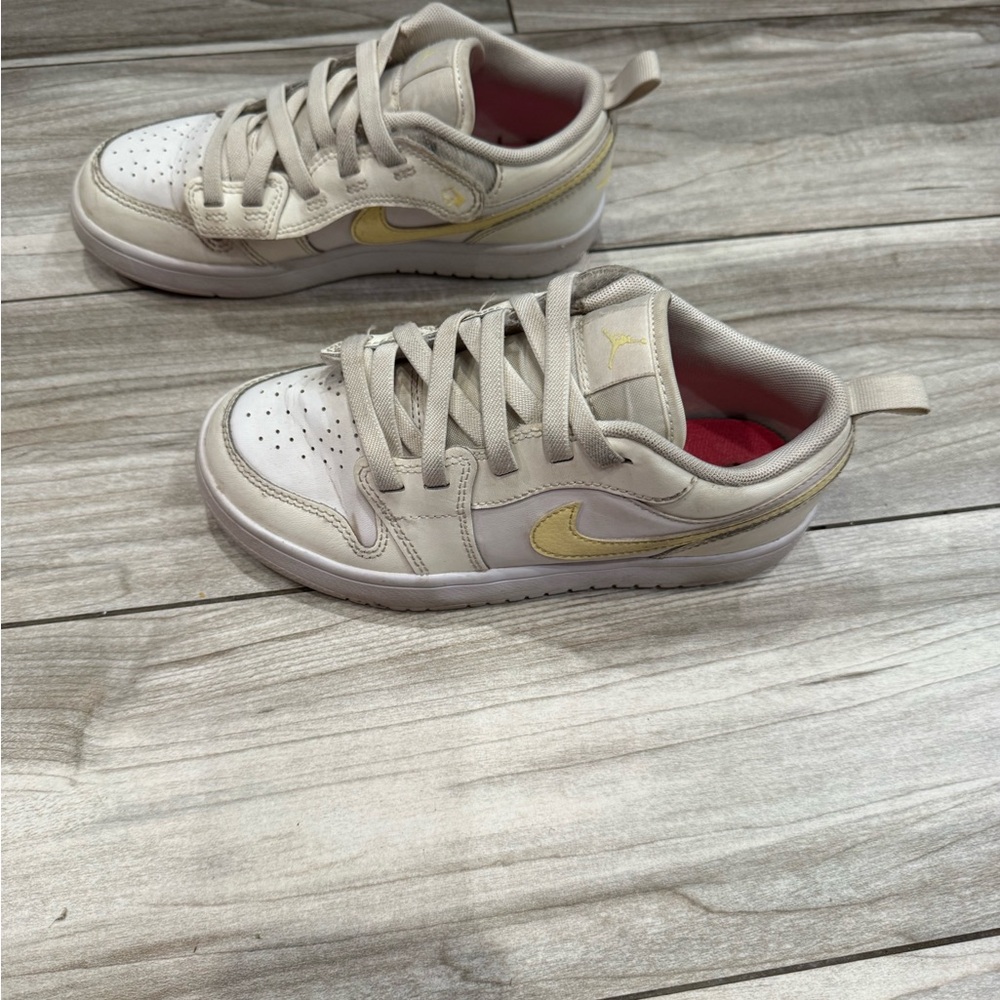 Nike Kids Cream and Yellow Sneakers easy on